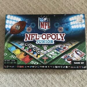 NFL Monopoly Junior Board Game Ages 6+ NIB